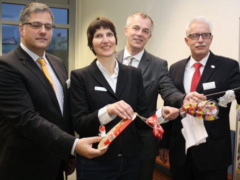 von links nach rechts: Schulleiter Peter Schwafferts, Bürgermeisterin Birgit Alkenings, Minister Johannes Remmel, Landrat Thomas Hendele